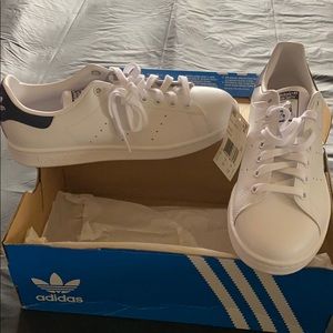 Stan Smith Adidas Navy blue trim
